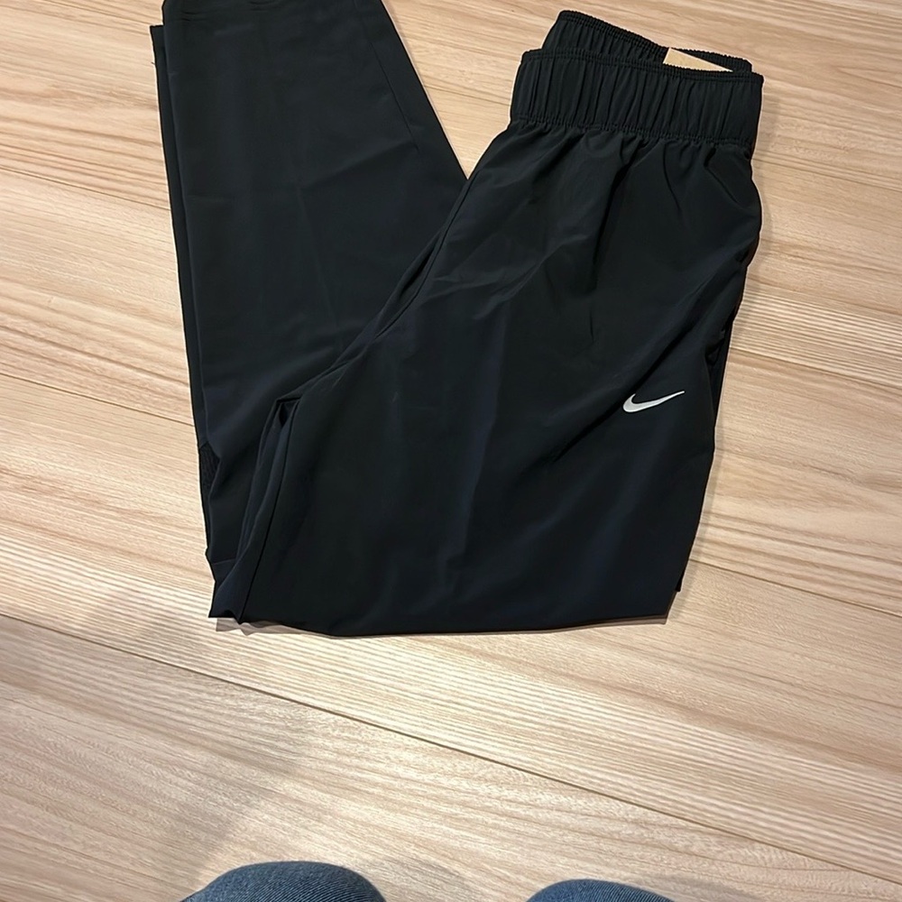 Nike Fast standard fit pant